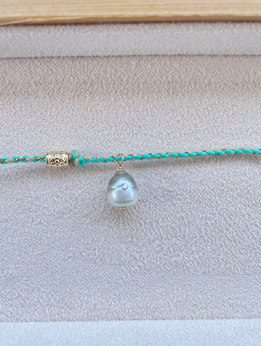 Collier Horue
