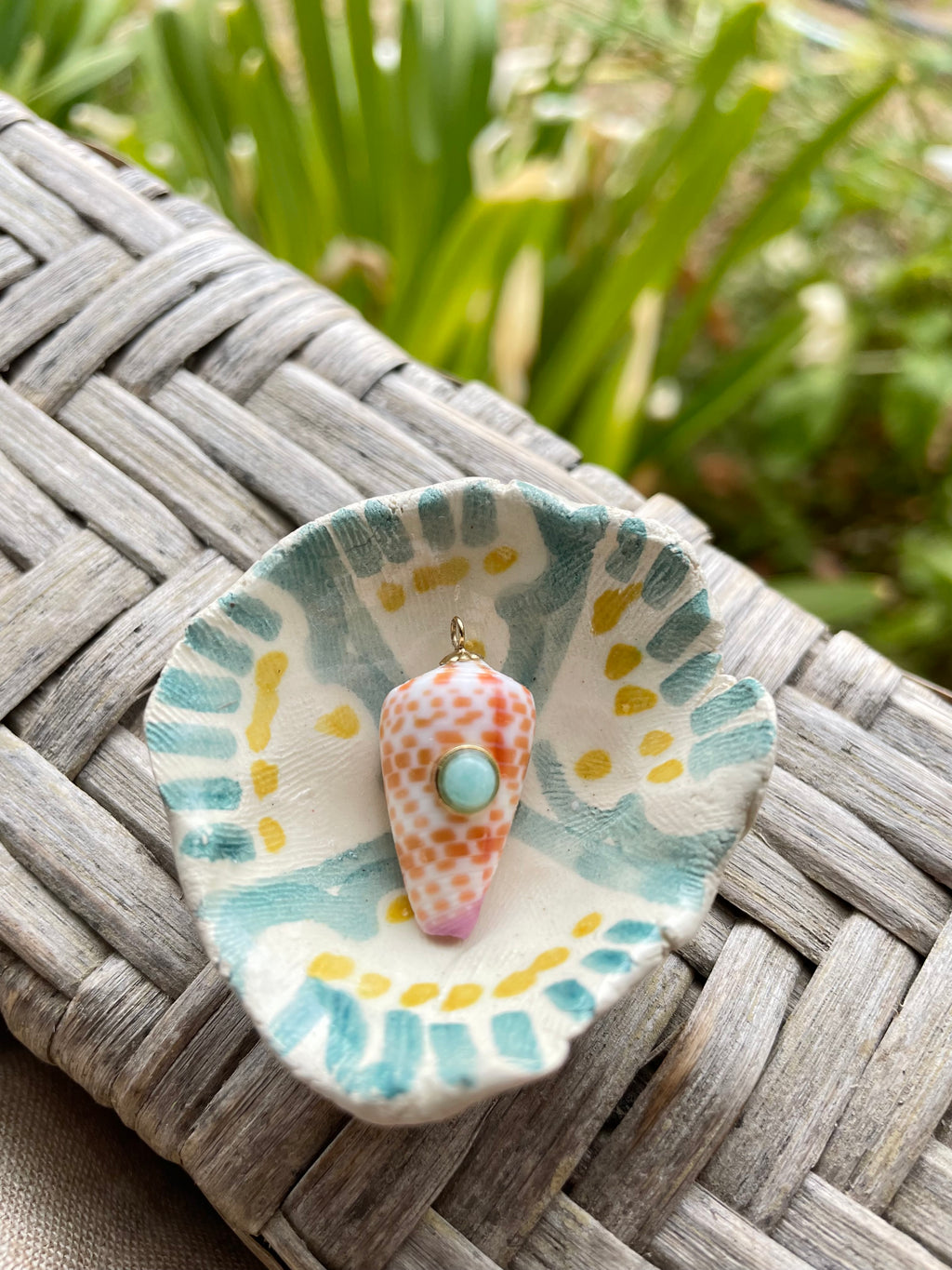 Pendentif Cône serti