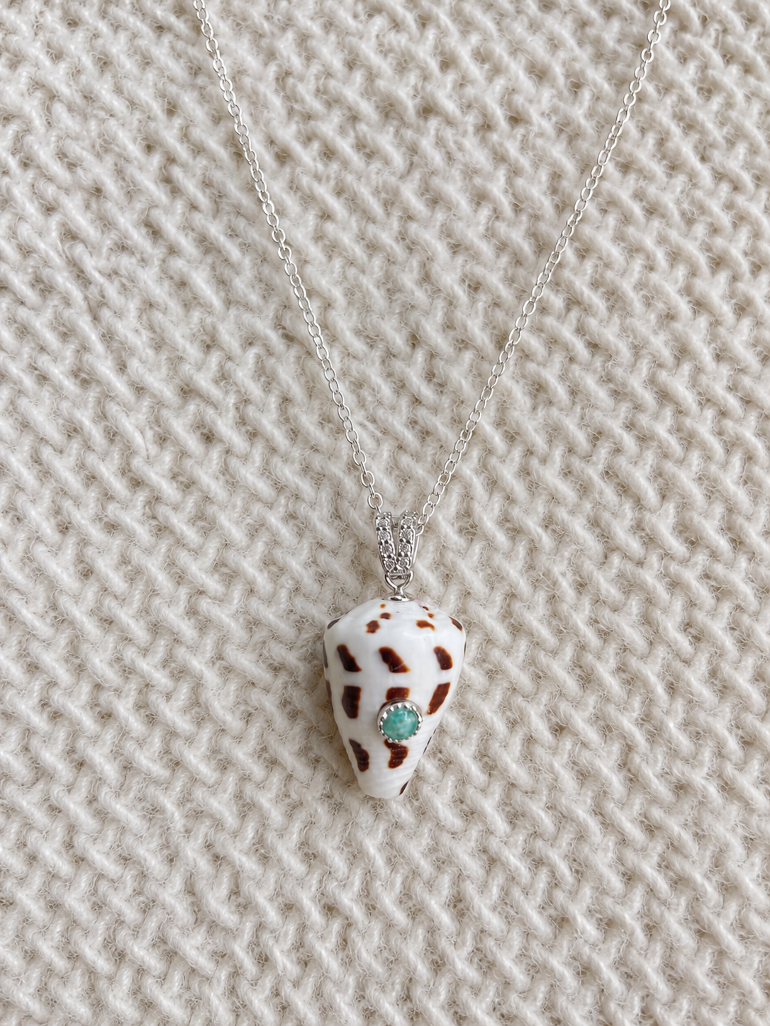 Pendentif Cône serti