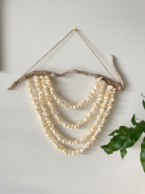 Suspension en coquillages