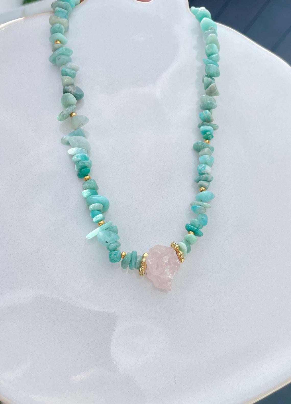collier Ava
