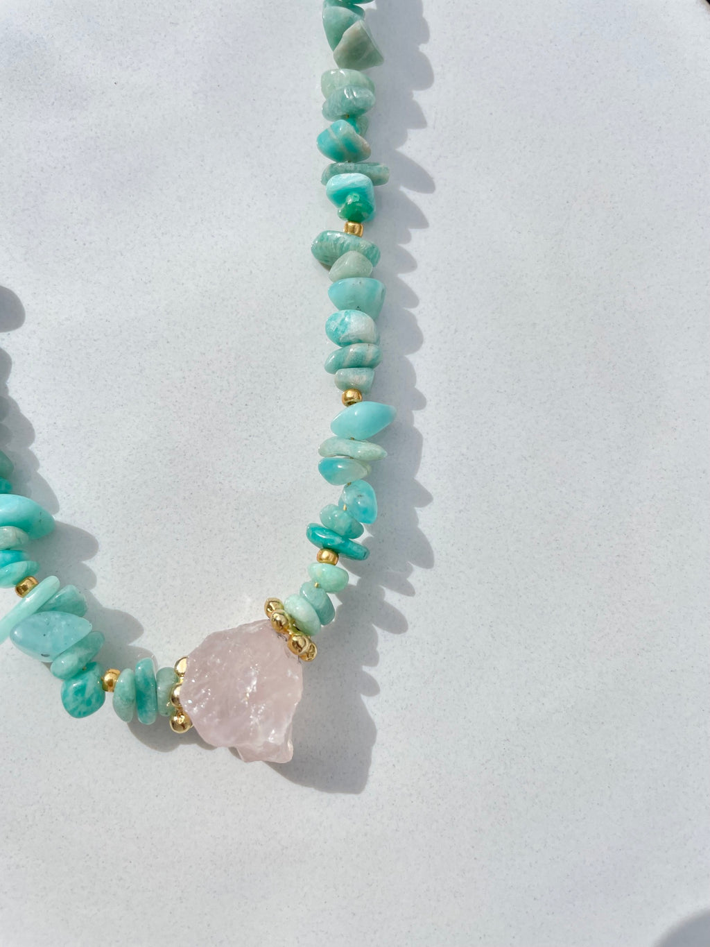 collier Ava