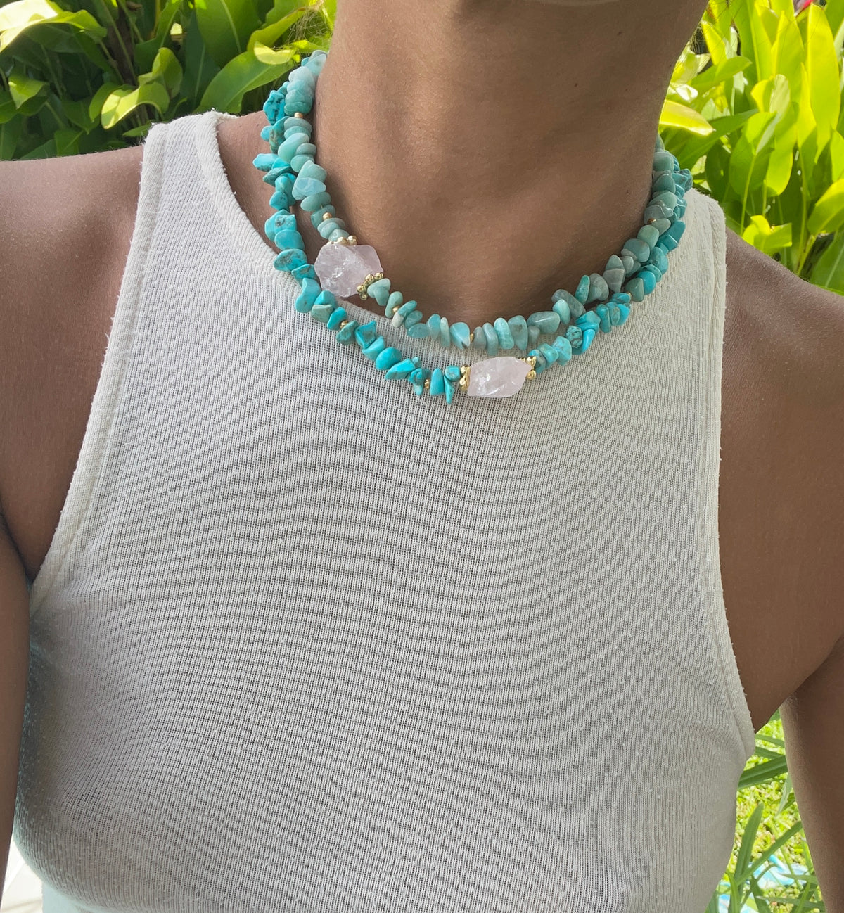 collier Ava